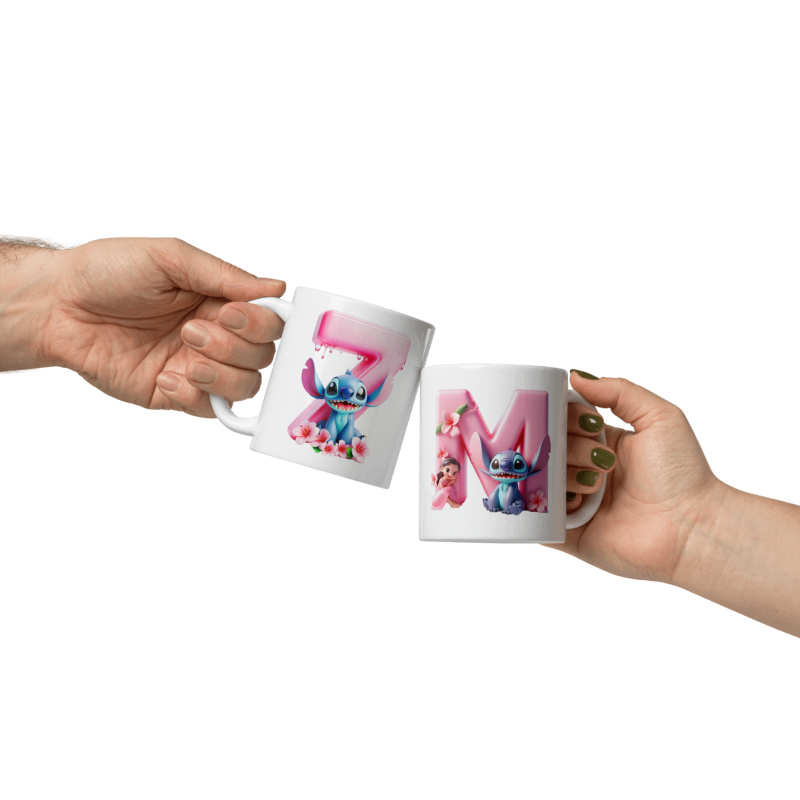 Taza blanca brillante con inicial y número personalizada Lilo - Print Ediciones